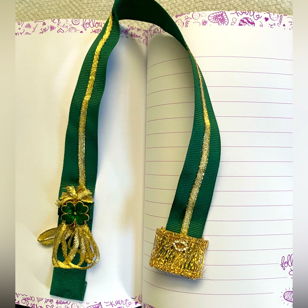 Handmade Green Ribbon Bookmark Gold Glitter & Rhinestone Kisses 16” Irish